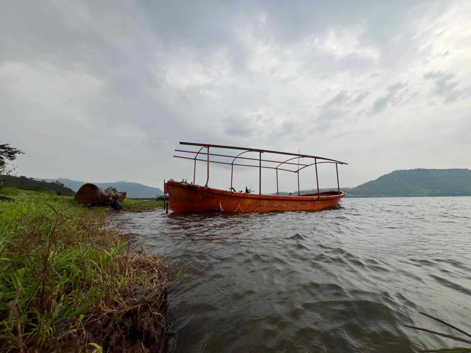 Hotel Mauli Agro Farm Dam View Resort Satara Exterior photo